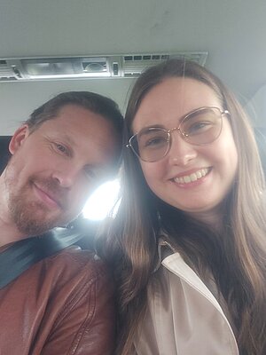 Alise un Jorens gandarīti par paveikto pēc skolu vizītes Jelgavā
