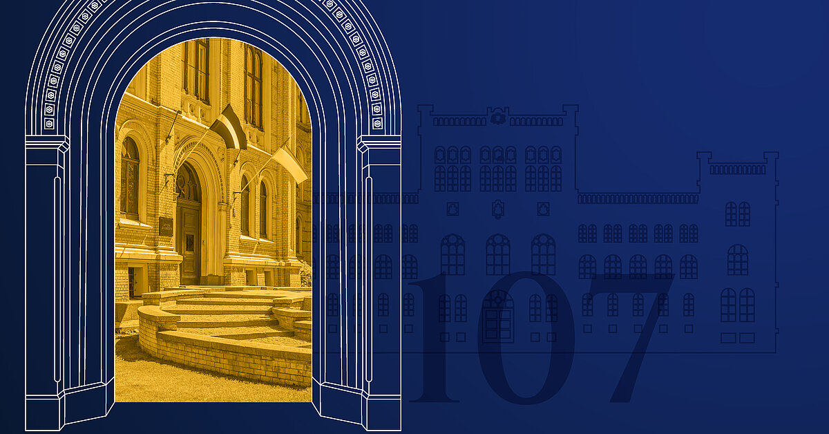 Latvijas Universitātes 107. jubilejas vizuālis ar LU galvenās ēkas ieeju Raiņa bulvārī 19.