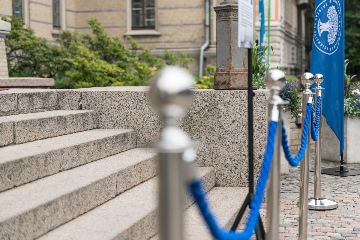 Kāpnes pie Latvijas Universitātes galvenās ēkas Raiņa bulvārī 19